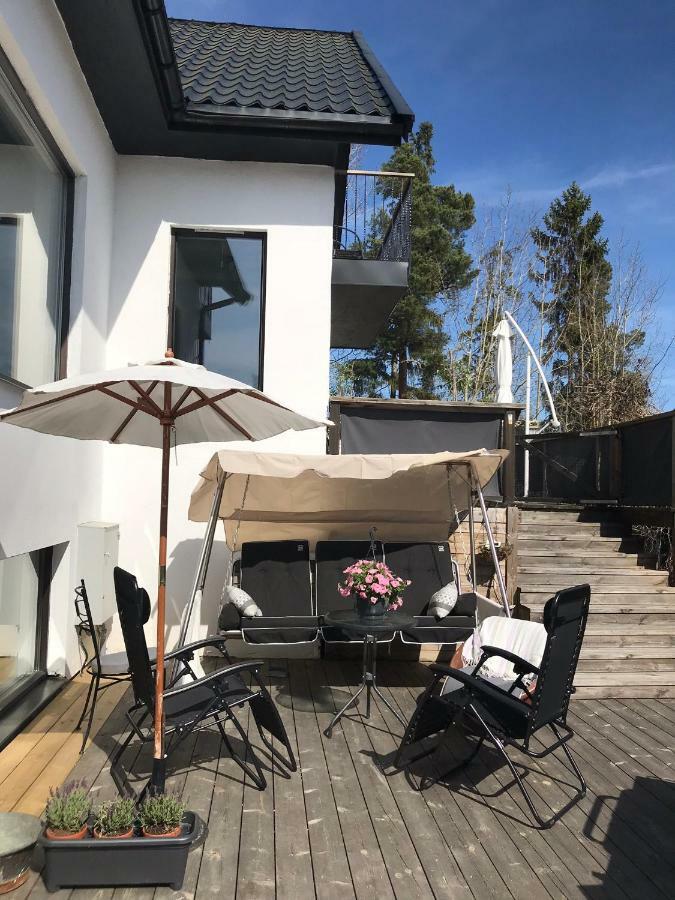 Lagenhet I Villa Pa Fornudden Tyreso Exterior photo